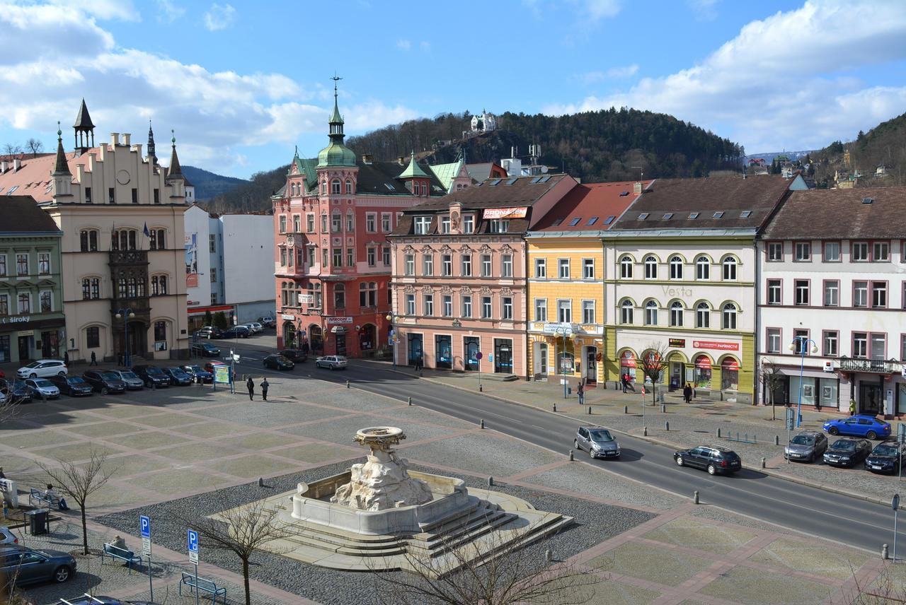 Hotel Pošta Decin Kültér fotó